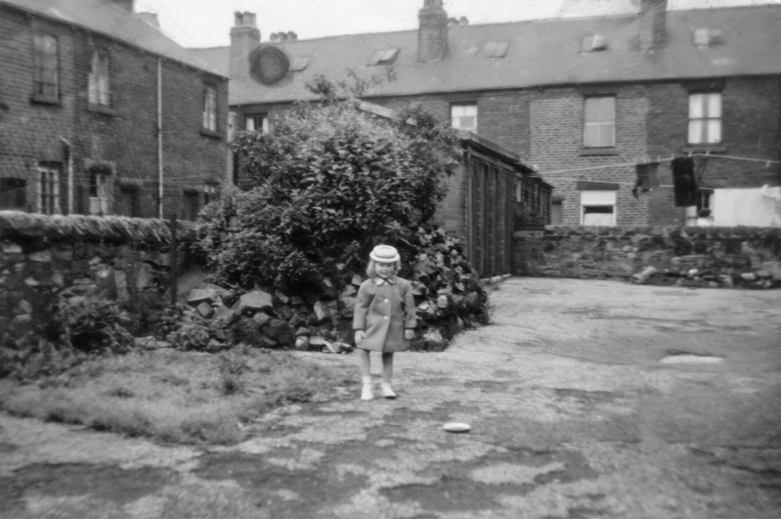 Sheila Thomas Barretta Street 1964 © Mrs AA Bates